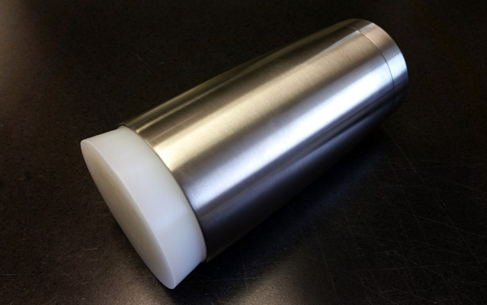 Stainless steel cup with masking plug